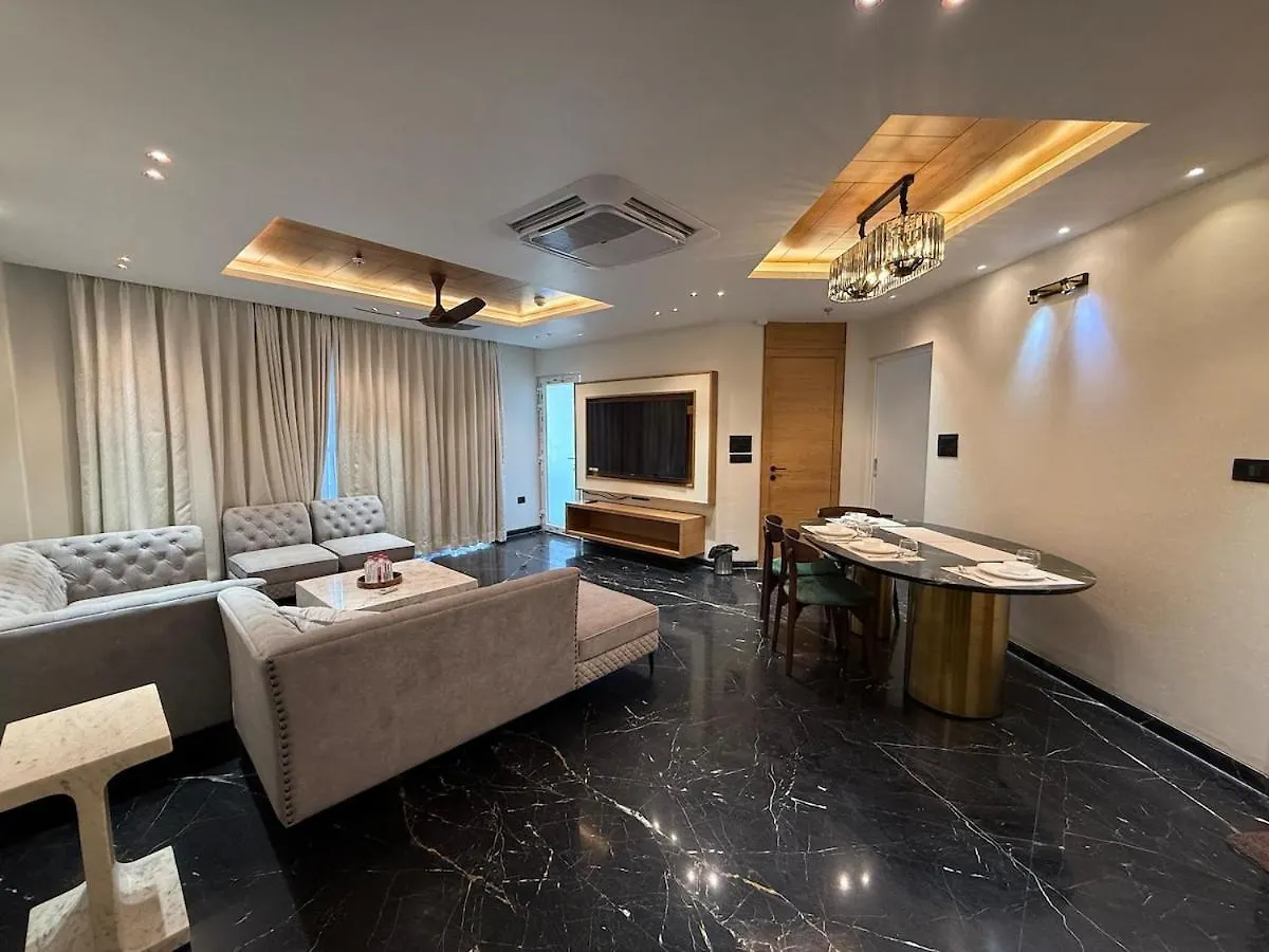Signature Suite By The Lazy Host Udaipur